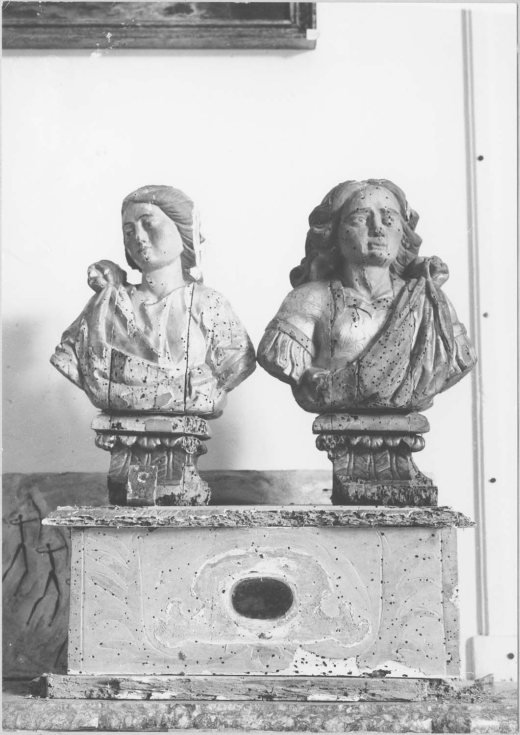 Bustes-reliquaires : saint Assicle, sainte Victoire, vue générale - © Ministère de la Culture (France), Médiathèque du patrimoine et de la photographie, diffusion RMN-GP