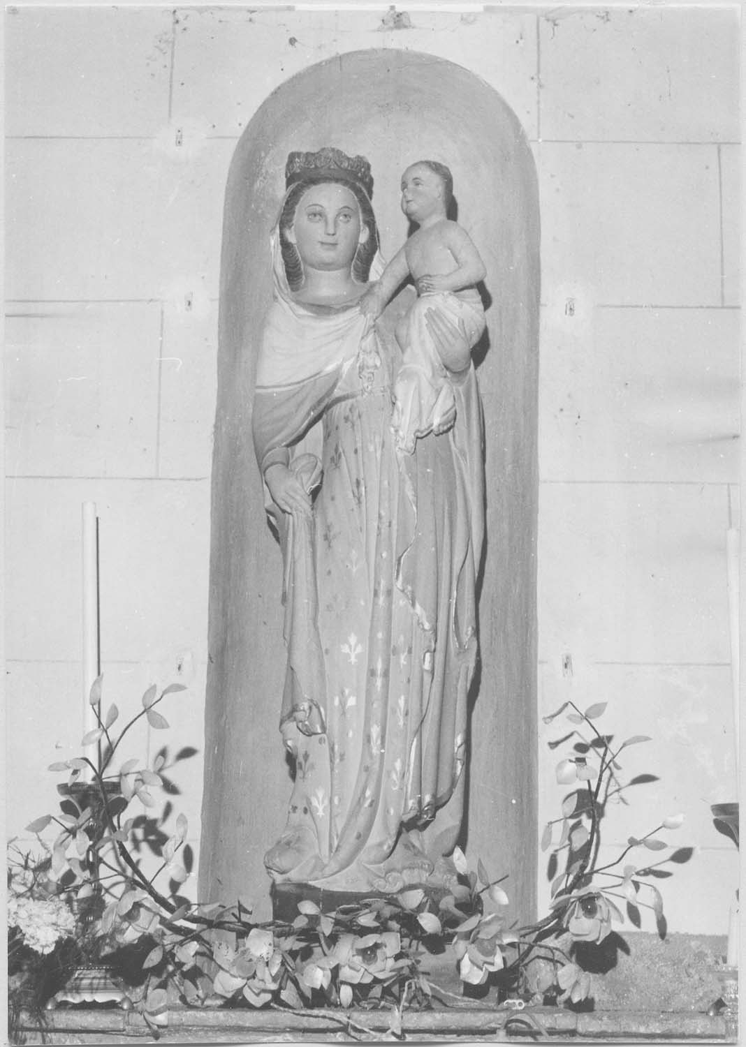 statue : Vierge à l’enfant, vue générale - © Ministère de la Culture (France), Médiathèque du patrimoine et de la photographie, diffusion RMN-GP