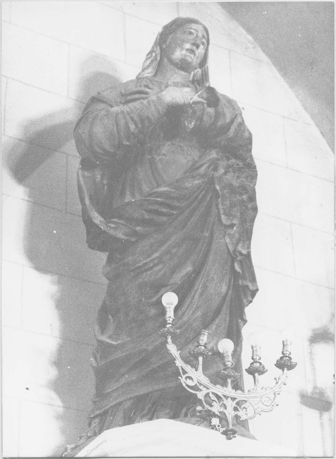 statue : Vierge, vue générale - © Ministère de la Culture (France), Médiathèque du patrimoine et de la photographie, diffusion RMN-GP