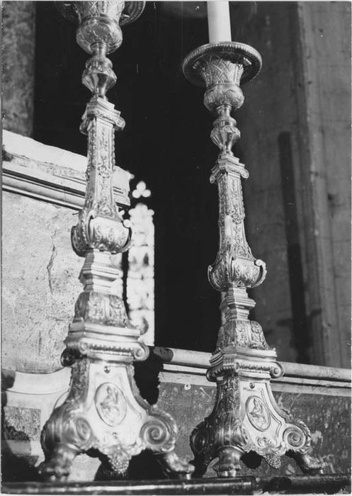 garniture du maître-autel (croix et 6 chandeliers) - © Ministère de la Culture (France), Médiathèque du patrimoine et de la photographie, diffusion RMN-GP