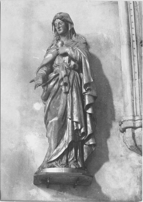 statue : Le coeur immaculée de Marie - © Ministère de la Culture (France), Médiathèque du patrimoine et de la photographie, diffusion RMN-GP