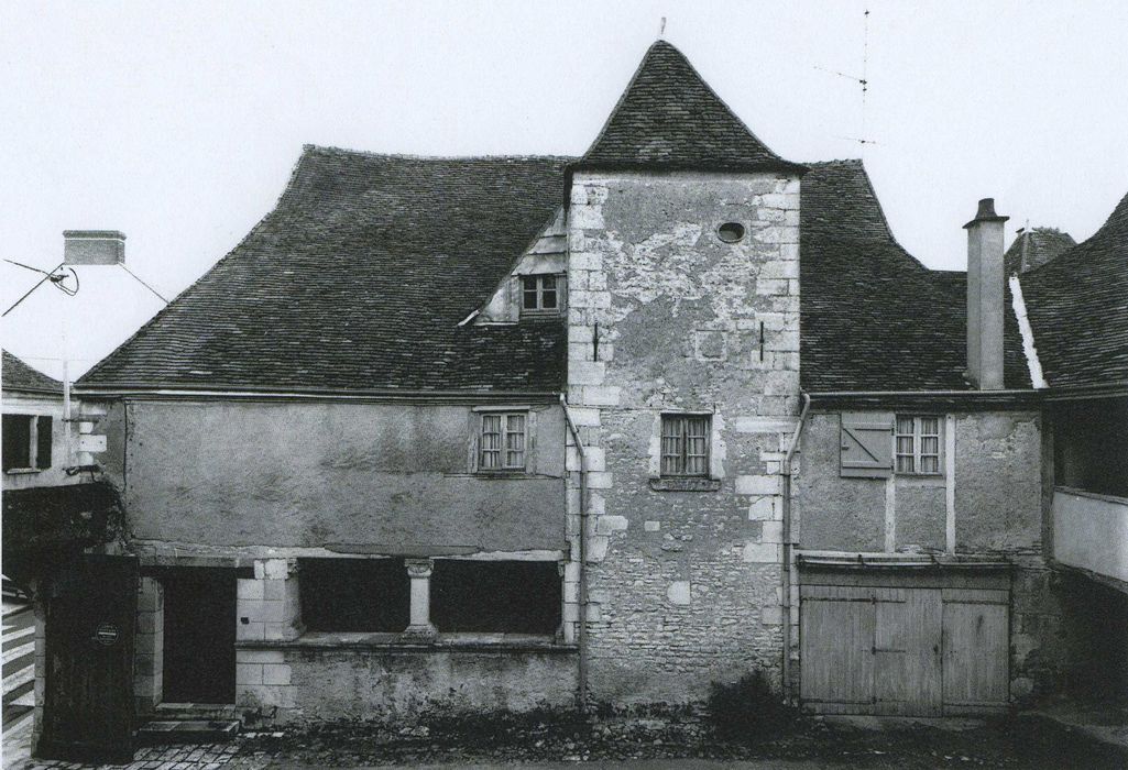 Façade ouest sur cour