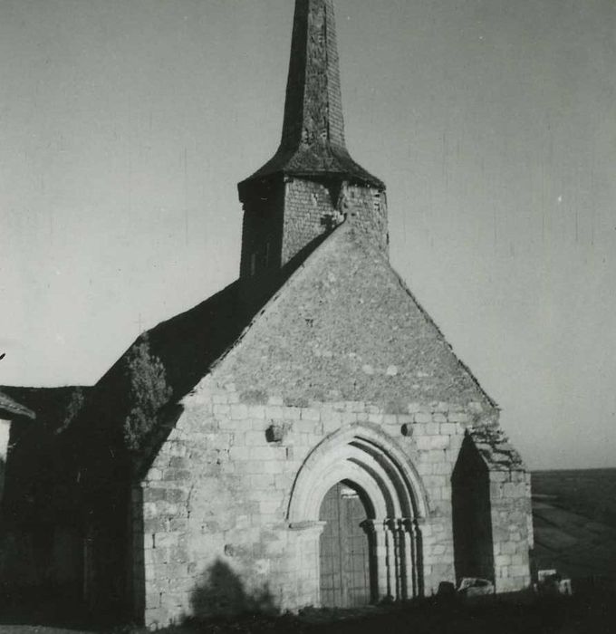 Eglise Saint-Saturnin : Façade occidentale, vue générale