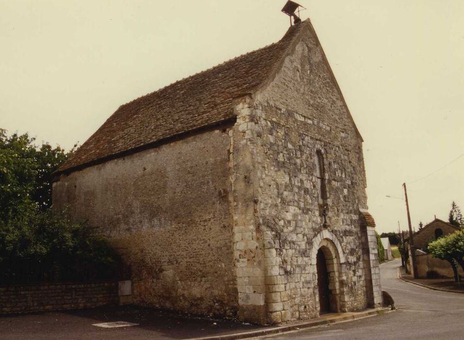 Chapelle Saint-Lazare : Façade occidentale, vue générale