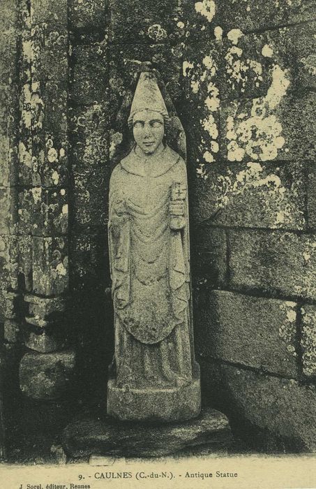 Eglise Saint-Pierre : statue : Saint Pierre, vue générale