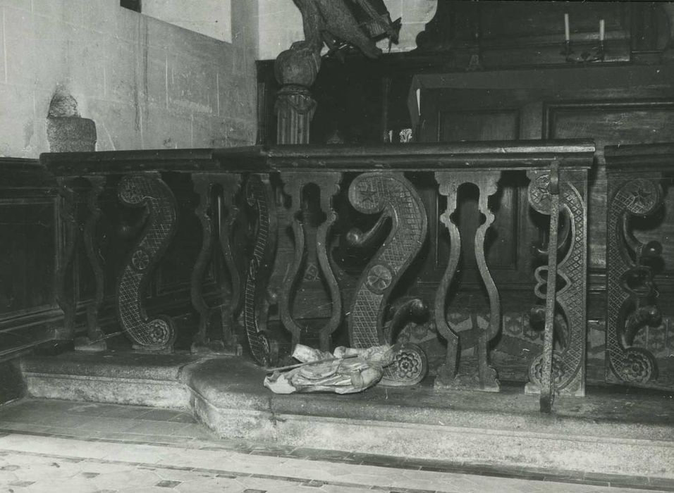 clôture liturgique (table de communion), vue partielle