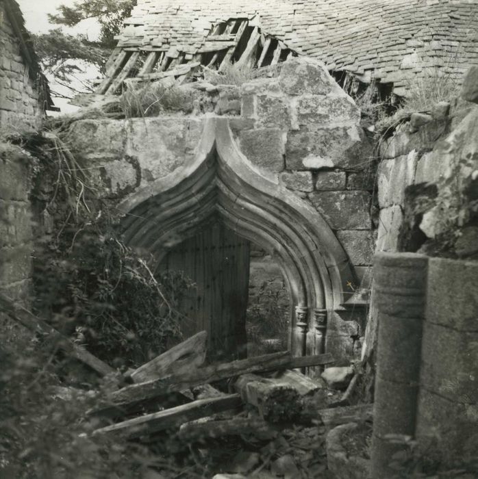 Chapelle du Loch : vue partielle des ruines