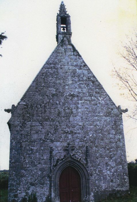 Chapelle de Saint-Jacut : façade occidentale, vue générale