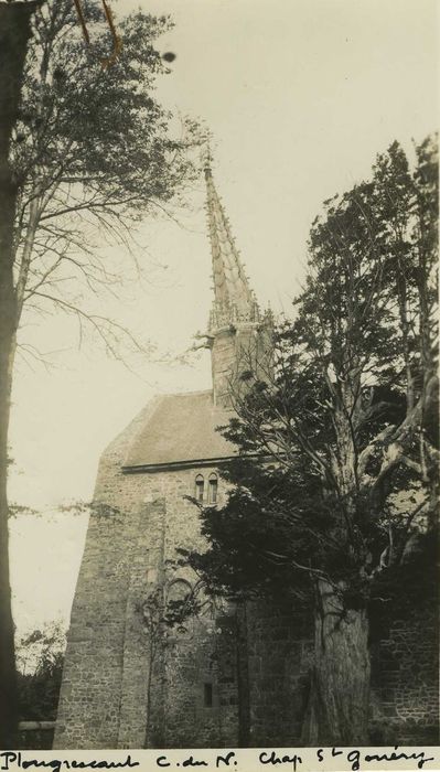 Chapelle Saint-Gonéry et cimetière : Flanc sud, vue partielle