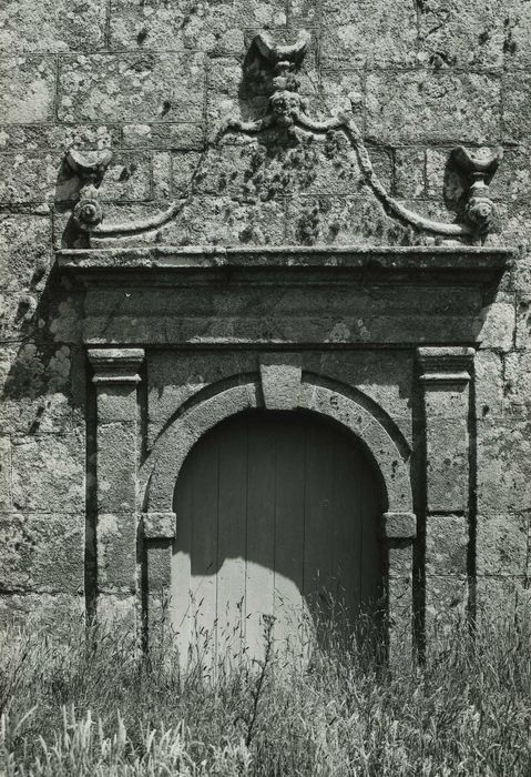 Chapelle Sainte-Jeune : Portail occidental, vue générale