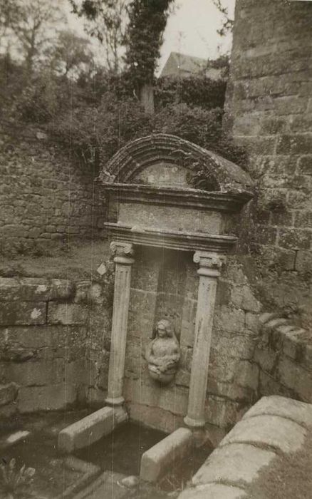 Fontaine du 16e siècle