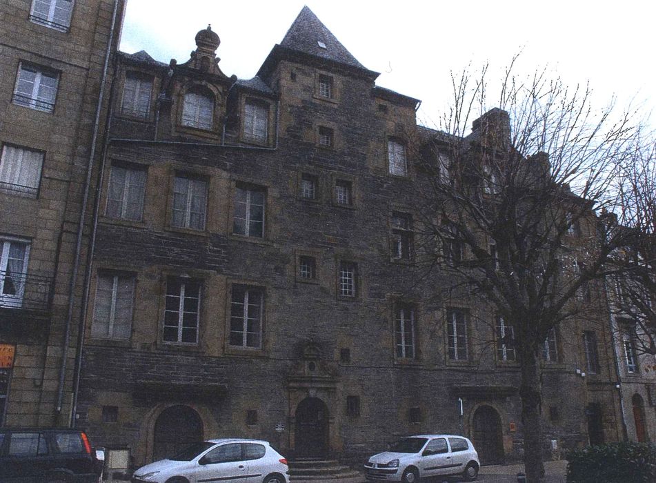 "Maison dite "Pénanault" : Façade sur rue, vue générale"