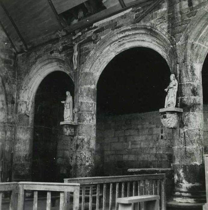 Chapelle de la Madeleine : Nef, côté nord, vue partielle