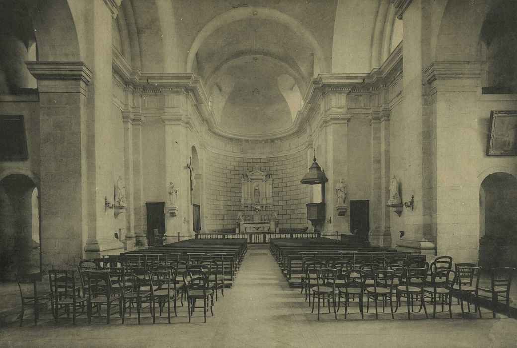 Lycée La Tour d'Auvergne : Chapelle, vue générale de la nef