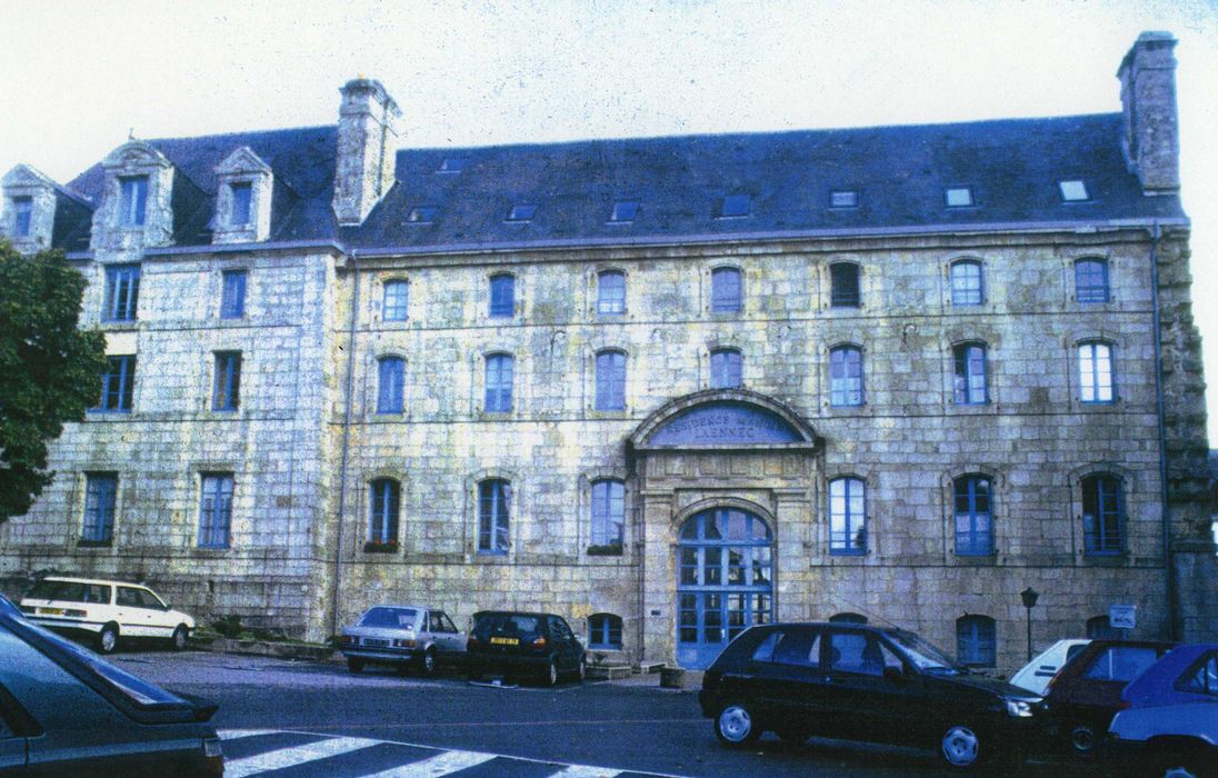 Ancien Grand séminaire et sa chapelle : Façade sur cour, vue générale