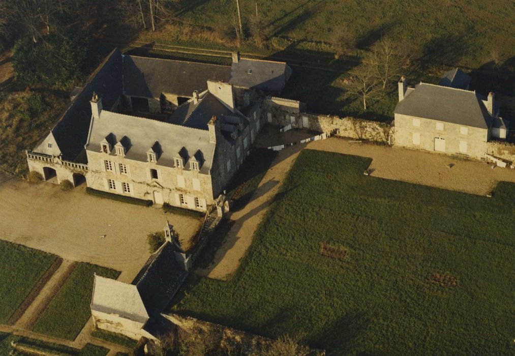 Manoir de Toulgoat : Vue aérienne, vue générale