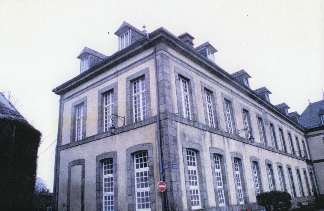 Ancien évêché (hôtel de ville)