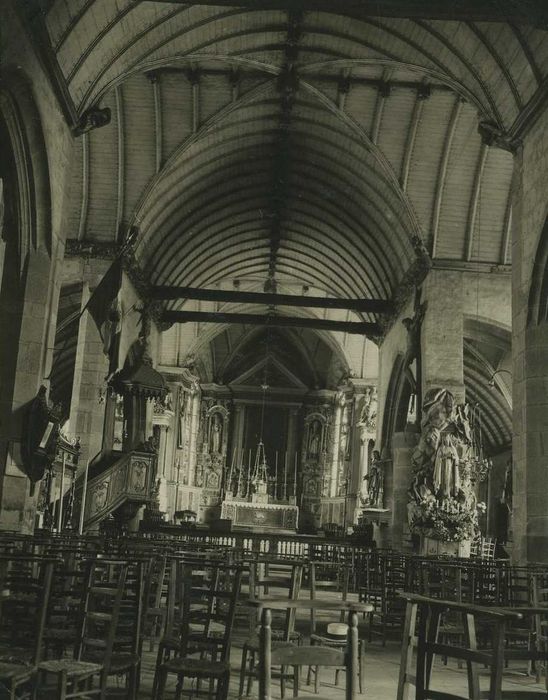 Eglise Saint-Suliau : Nef, vue générale