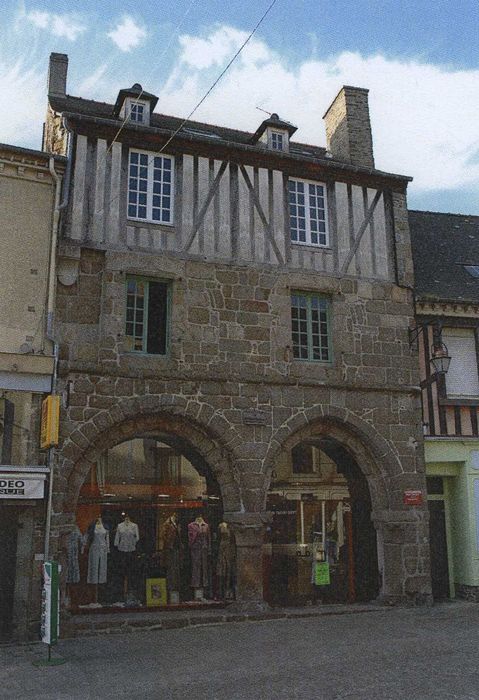 Maison dite de la Grisardière : façade sur rue, vue générale