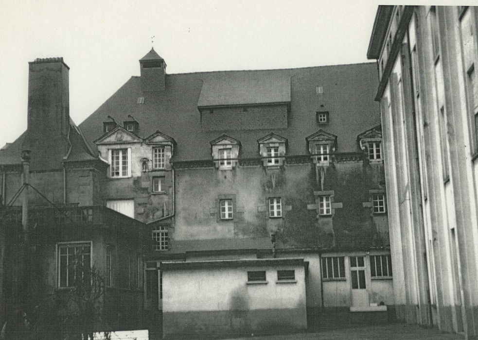 Couvent des Calvairiennes de Saint-Cyr : Bâtiments conventuels, vue partielle