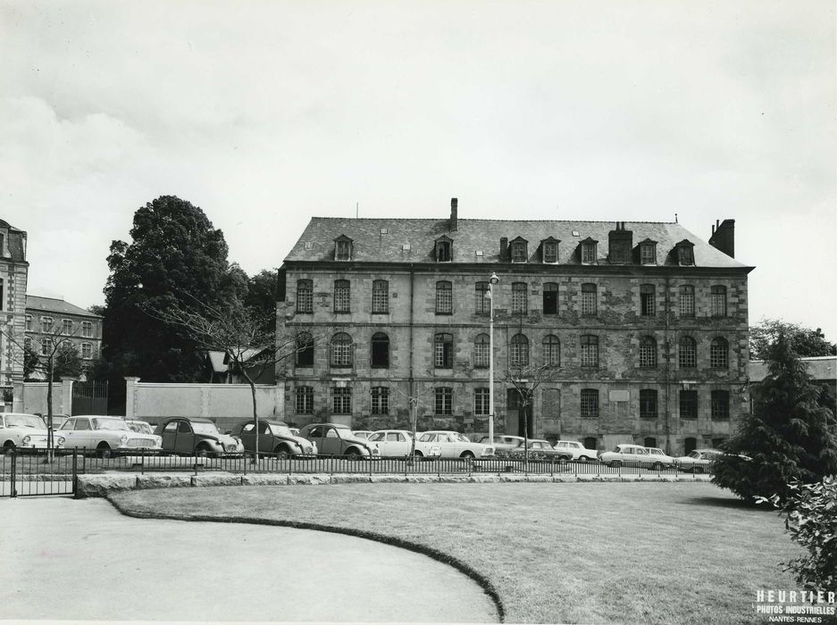 Ancienne caserne du Bon Pasteur : Ensemble sud-ouest, vue générale