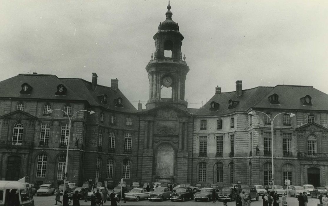 Hôtel de ville : Ensemble est, vue générale