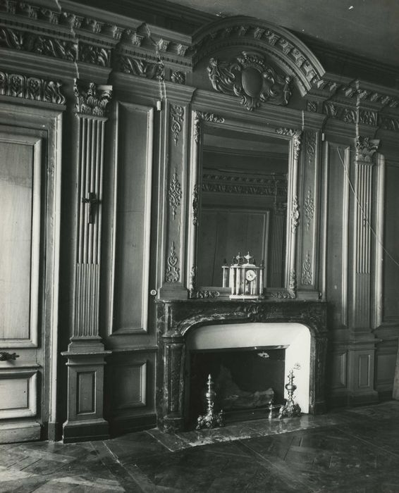 Hôtel de Robien, actuellement Crédit Agricole : Salle à manger, vue partielle