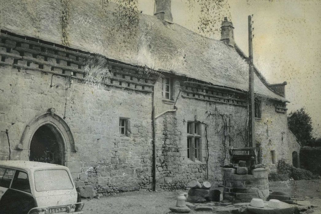 Manoir de Kérat : Façade sud-ouest, vue partielle