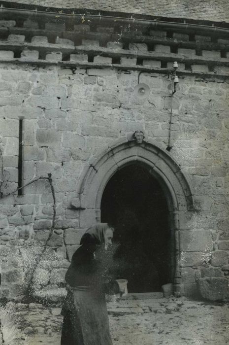 Manoir de Kérat : Façade sud-ouest, porte d’accès, vue générale