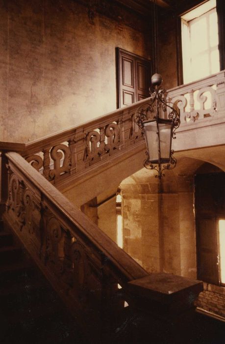 Château de Kerguéhennec : Escalier monumental, vue générale