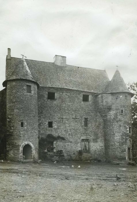 Manoir de Bodel : Façade sud, vue générale