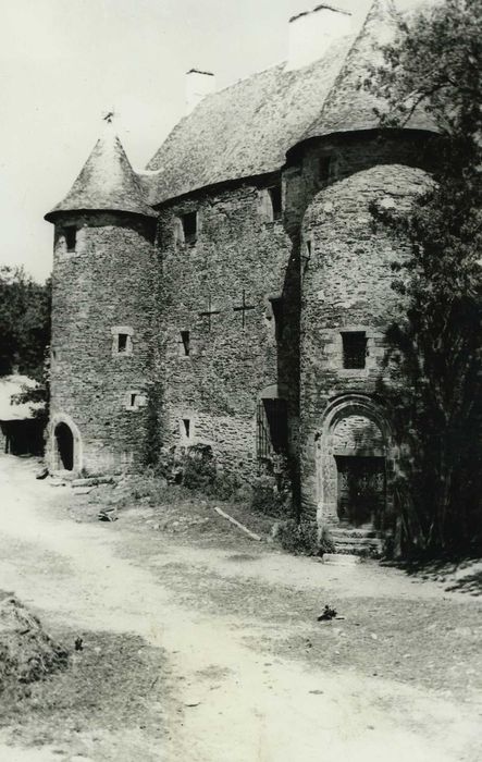 Manoir de Bodel : Façade sud, vue générale