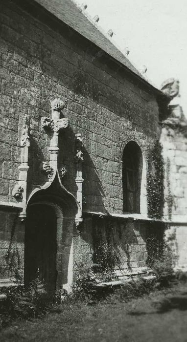 Chapelle Notre-Dame-de-Vérité : Porte d’accès sud, vue générale