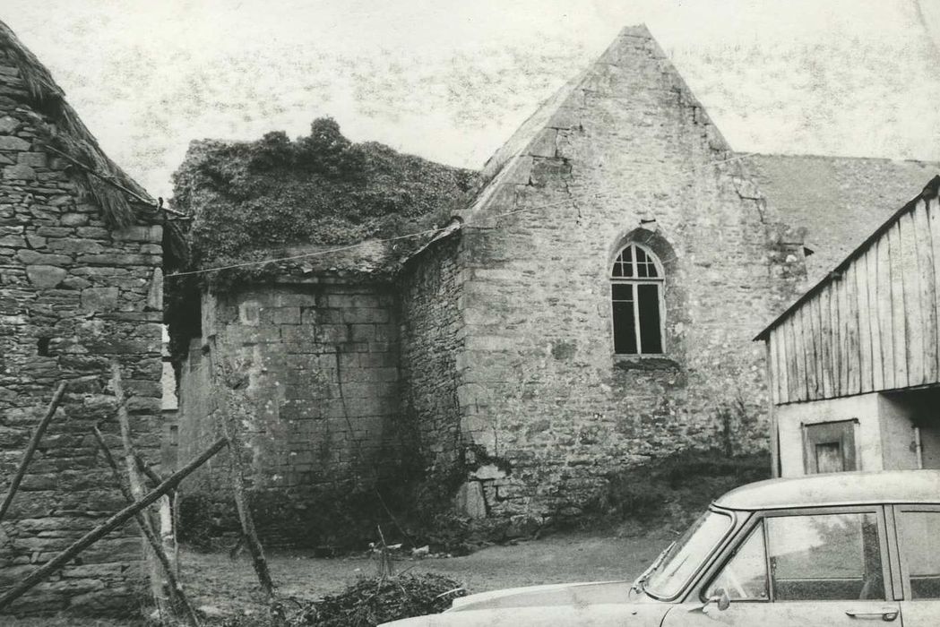 Chapelle de Locmaria : Façade latérale nord, vue partielle