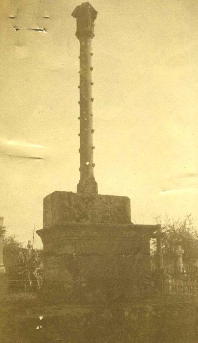 Croix monumentale : Vue générale