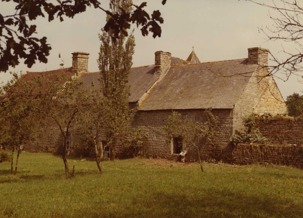 Manoir de Kermain : Ensemble sud, vue générale