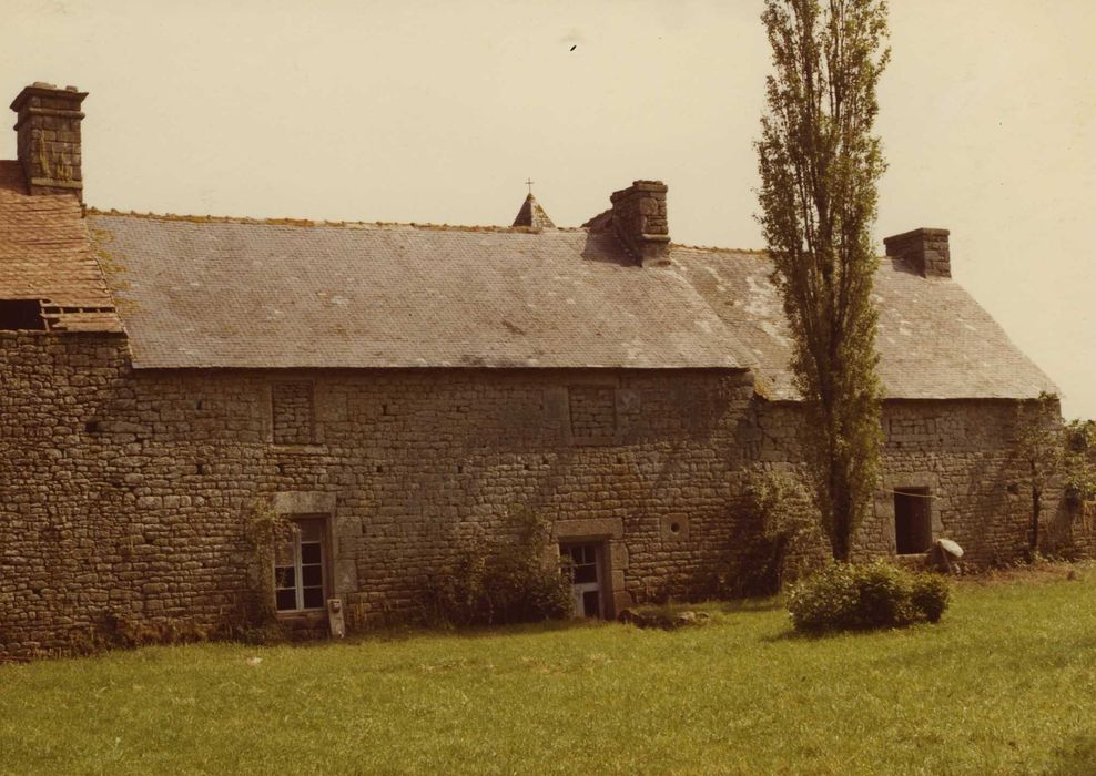 Manoir de Kermain : Ensemble sud, vue générale