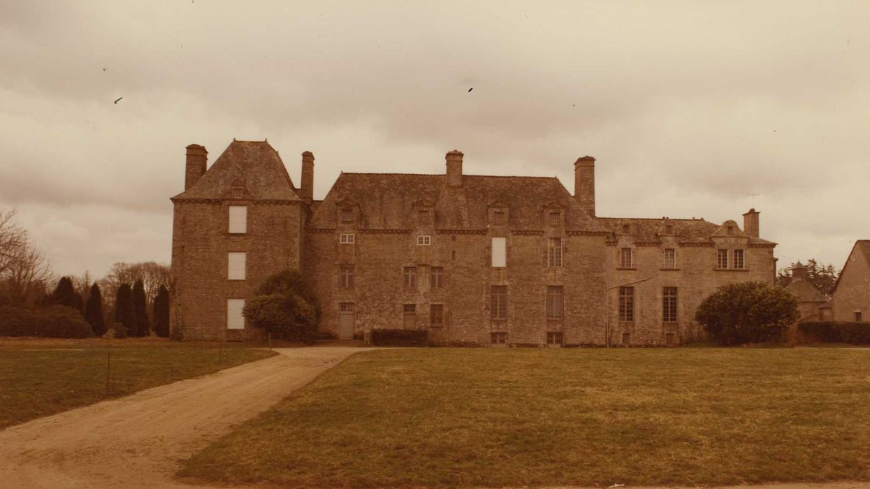 Château de la Grationnaye : Ensemble ouest, vue générale