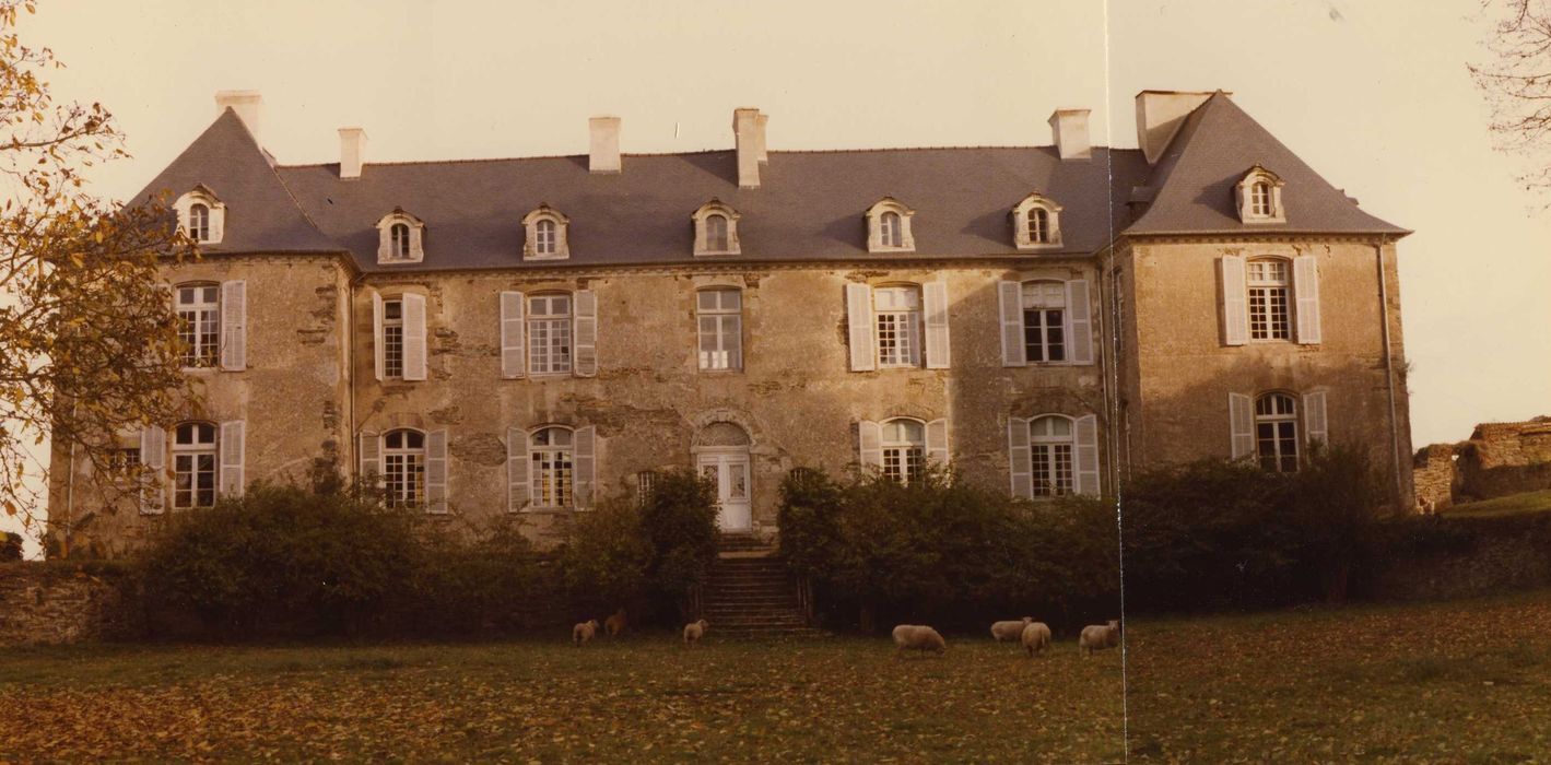 Château de Castellan : Façade ouest, vue générale