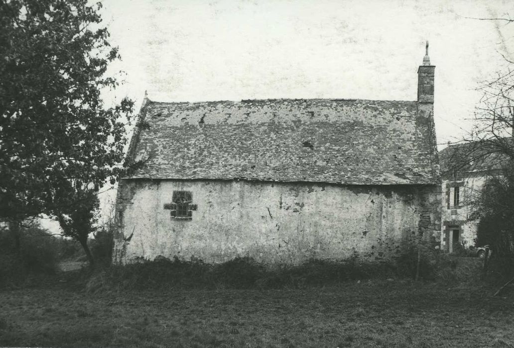 Chapelle Sainte-Hélène : Façade latérale nord, vuegénérale