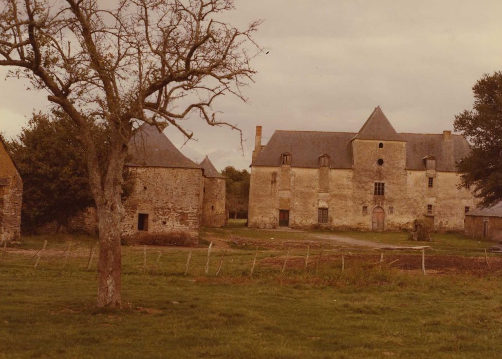 Manoir de la Cour : Ensemble Ouest, vuegénérale