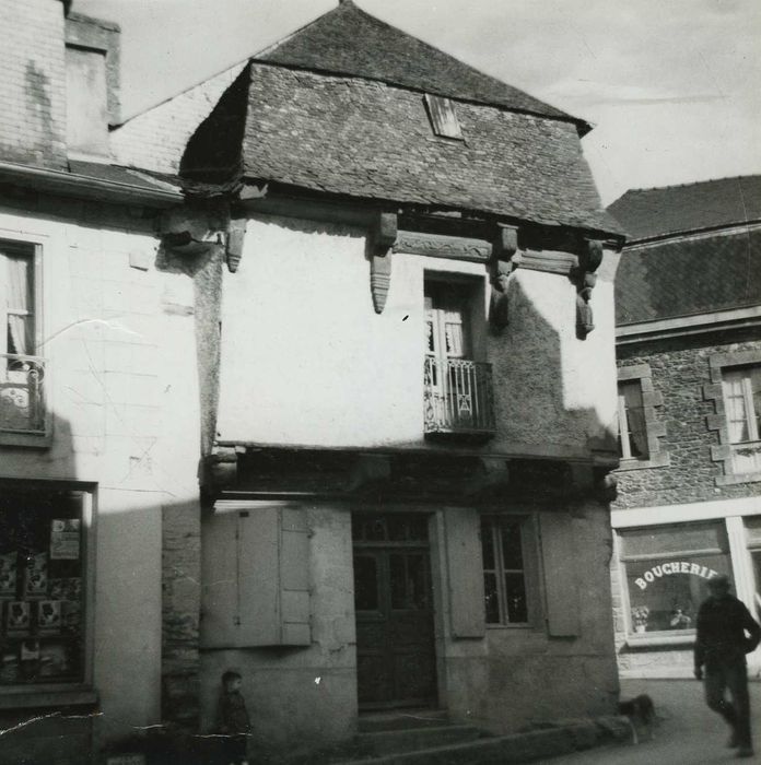 Maison : Façade sur rue, vue générale