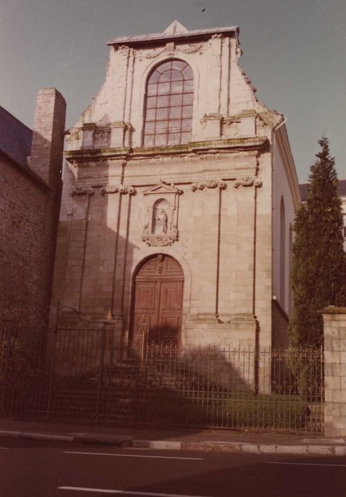 Chapelle des Ursulines : Façade est, vue générale