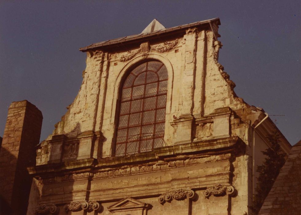 Chapelle des Ursulines : Façade est, vue partielle