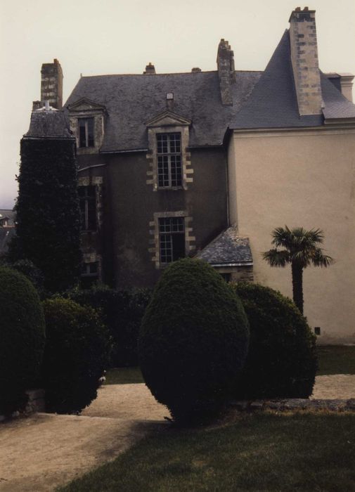 Hôtel de Limur : Grand Hôtel, façade ouest, vue générale