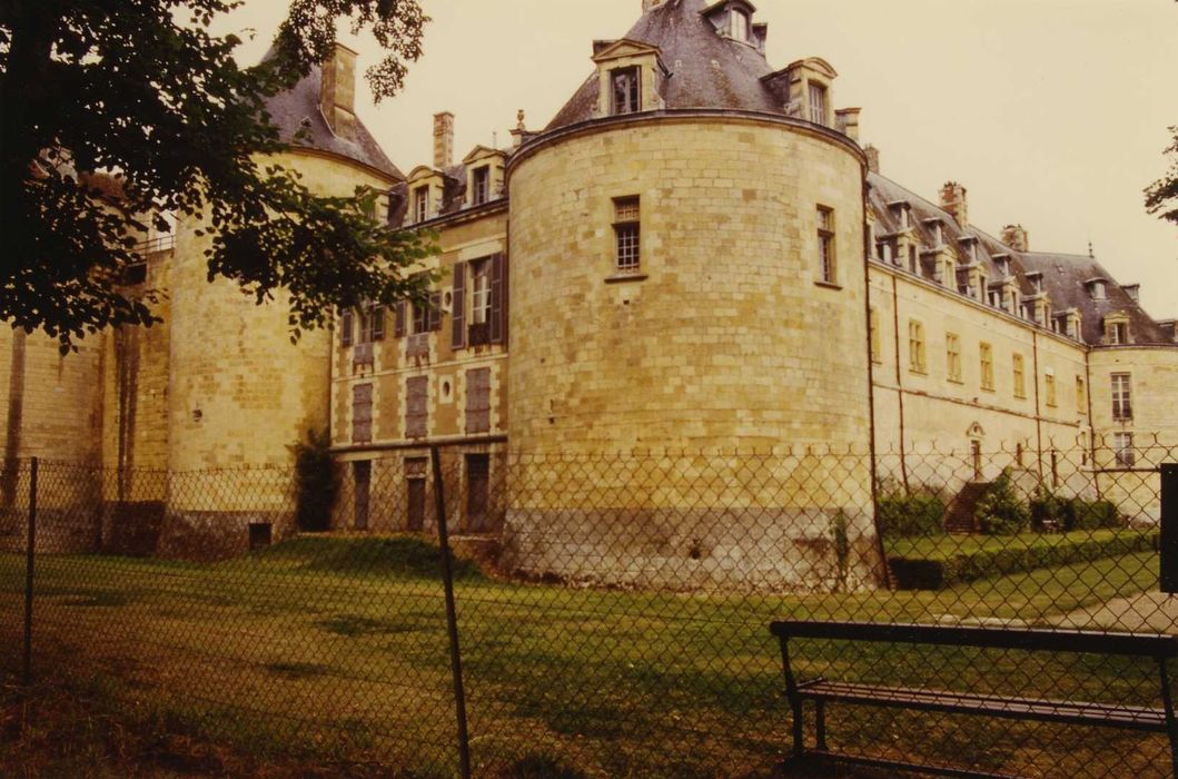 Château : Ensemble sud-est, vue générale