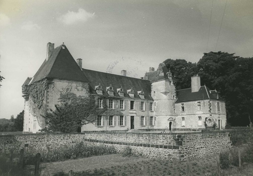 Château de la Vallée : Ensemble sud, vue générale