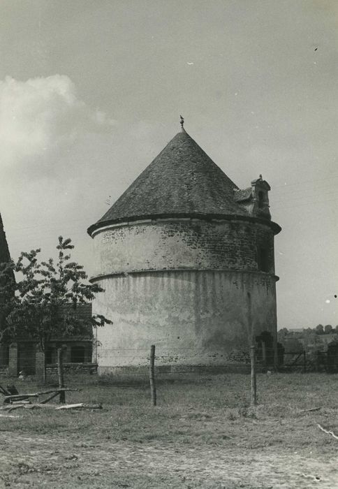 Château de la Vallée : Pigeonnier, vue générale