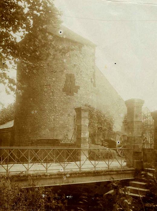 Ancienne enceinte : Tour d’enceinte, vue générale