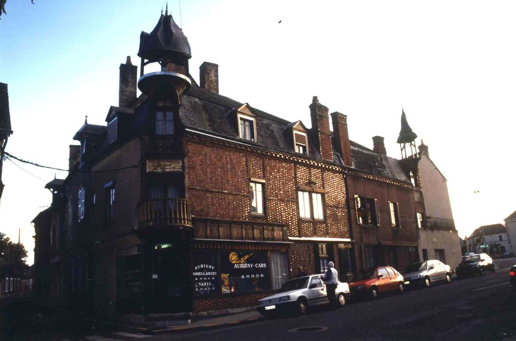 Maison dite Maison Bourdoiseau : Façades sur rue, vue générale